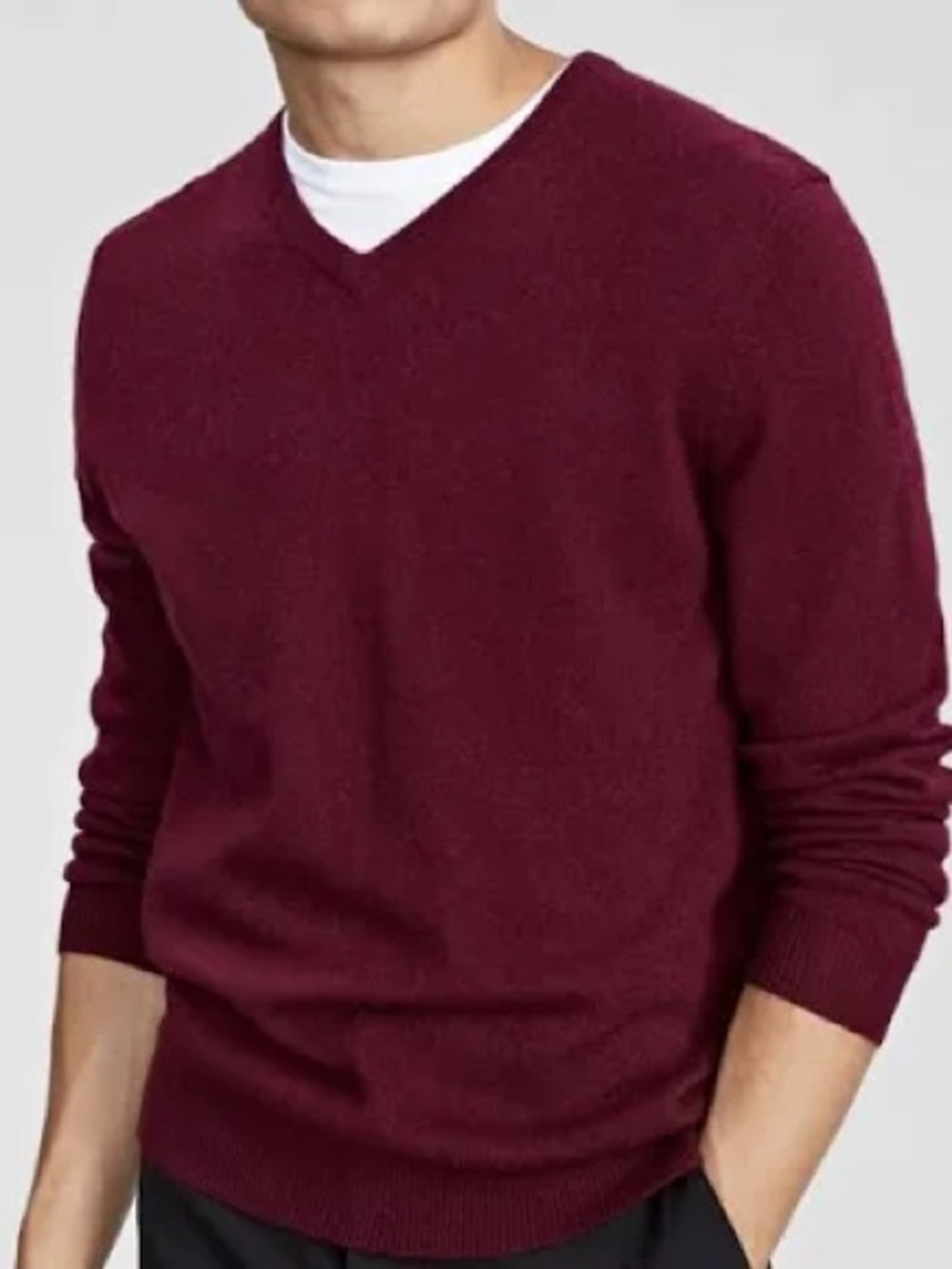 Cashmere club room luxury Cabernet v-neck sweater size medium